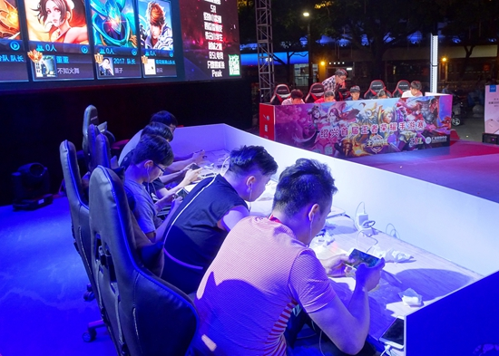 s1mple在BC.Game中赢得第三场连续胜利