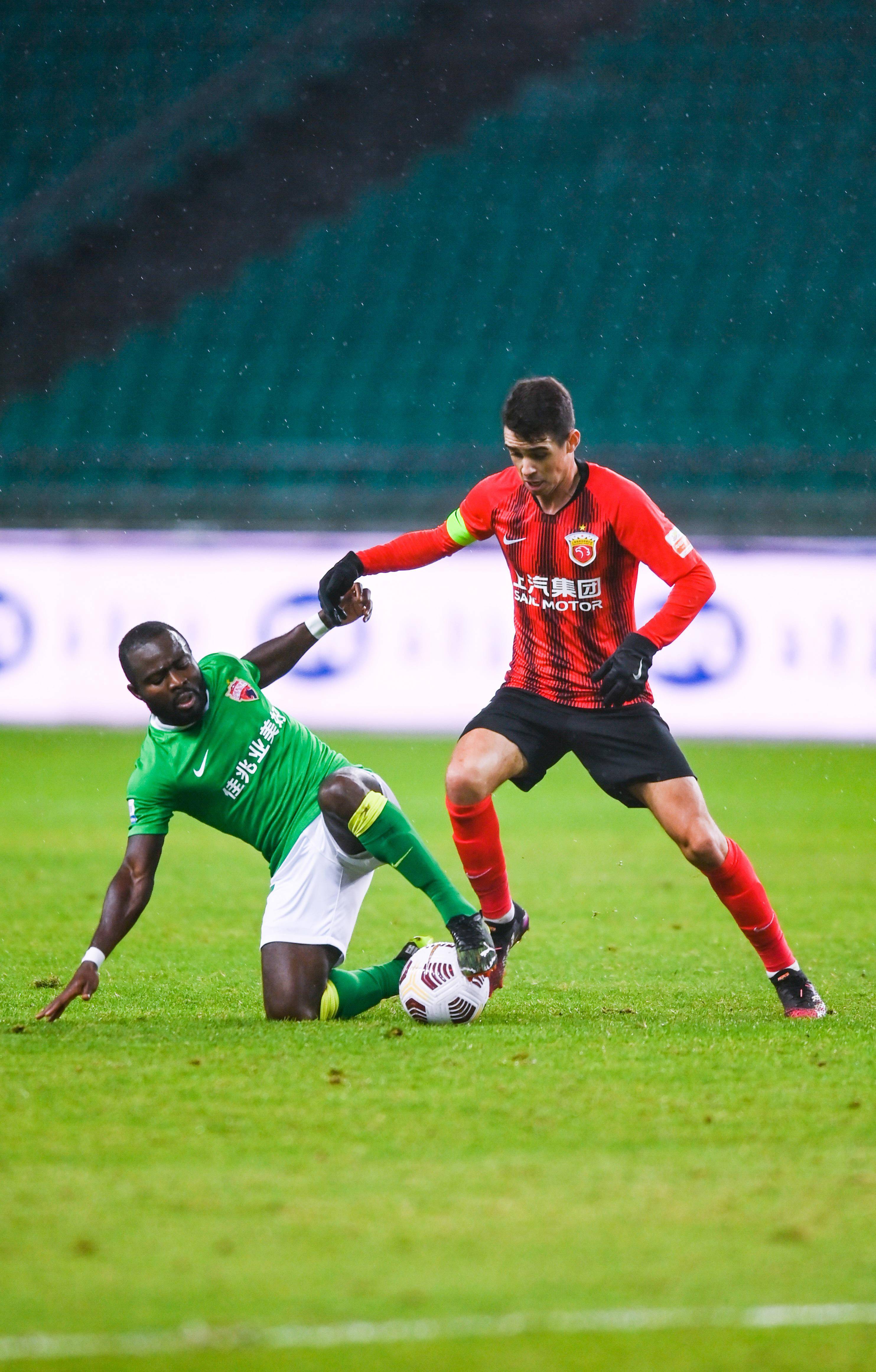 该俱乐部仍 该俱乐部仍